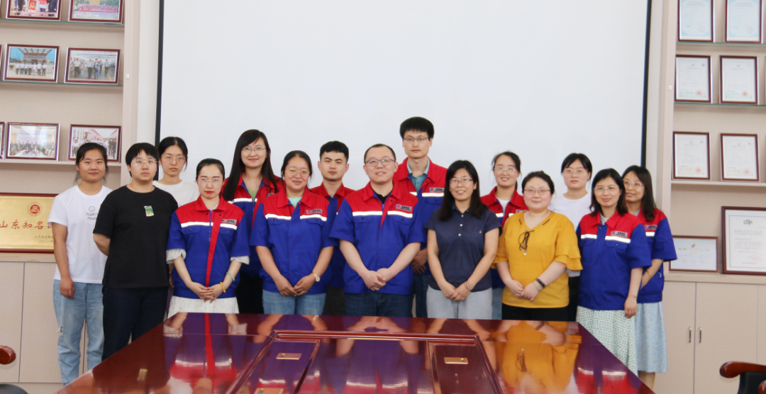 銳智財務人，努力著，奮斗著！