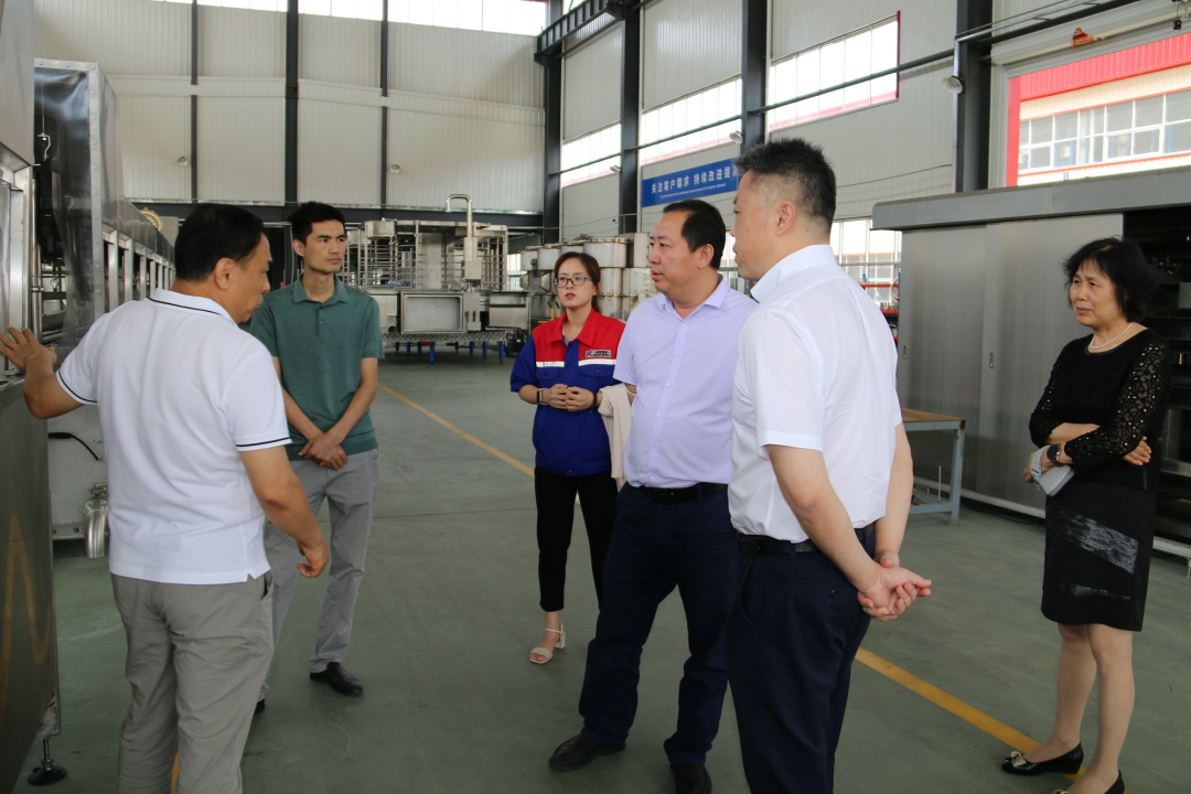 中國肉類協(xié)會(huì)常務(wù)副會(huì)長兼秘書長陳偉一行蒞臨銳智考察調(diào)研