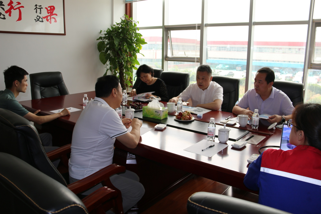 中國肉類協(xié)會(huì)常務(wù)副會(huì)長兼秘書長陳偉一行蒞臨銳智考察調(diào)研